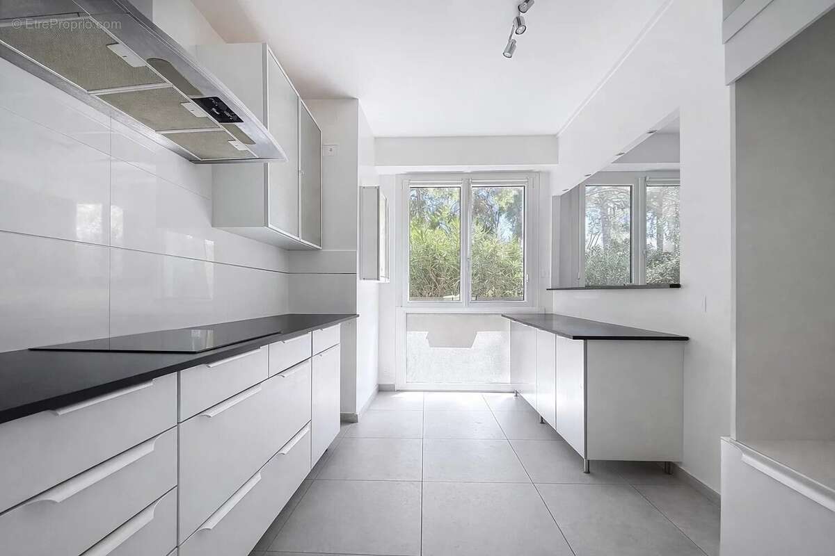 Appartement à MARSEILLE-9E