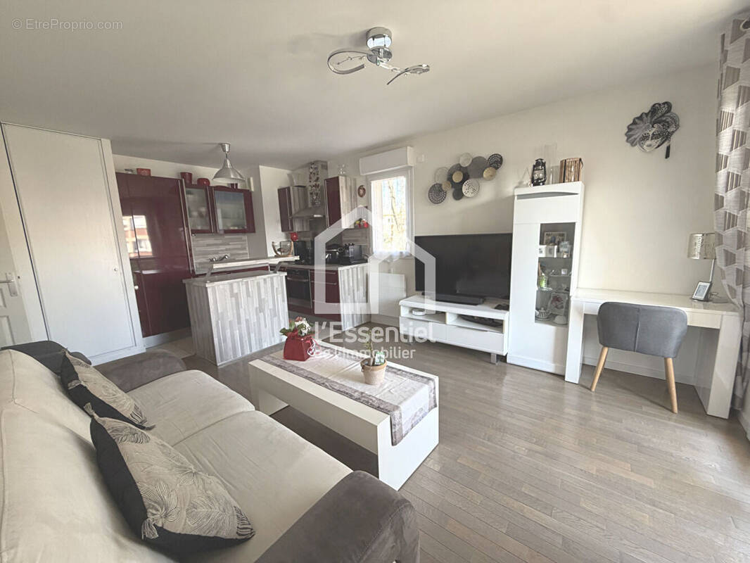 Appartement à VERNEUIL-SUR-SEINE