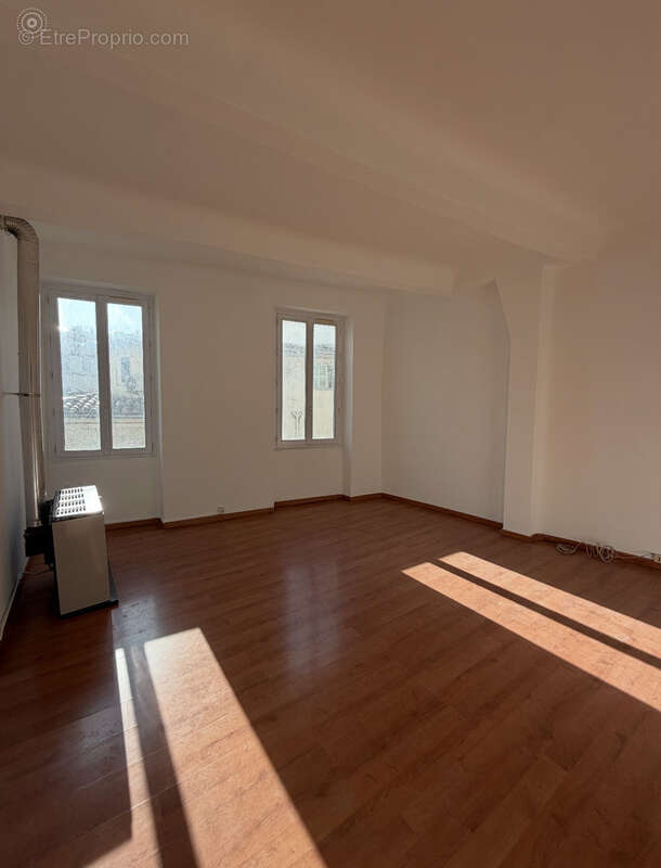 Appartement à MARSEILLE-5E
