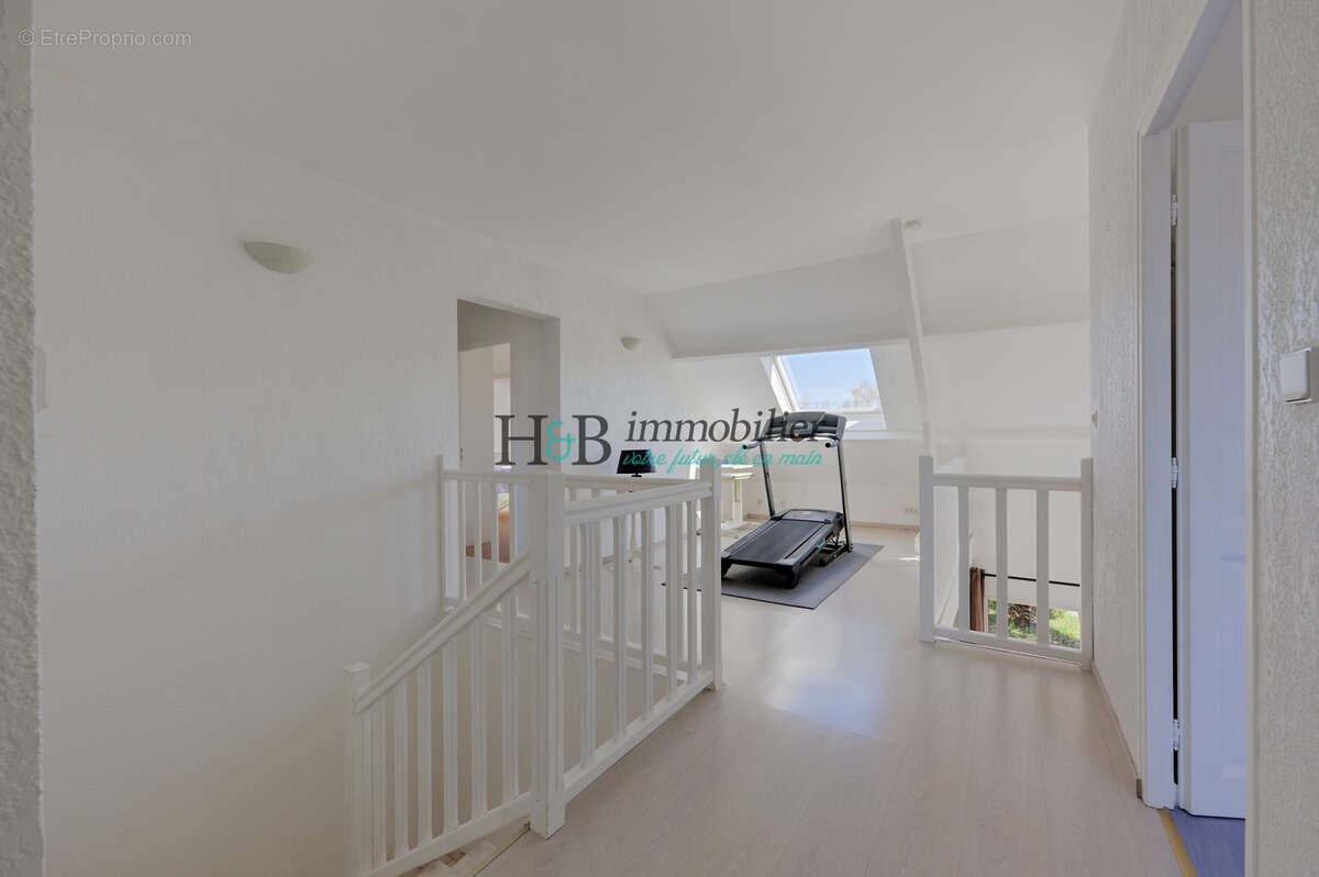 Maison à VERT-LE-GRAND