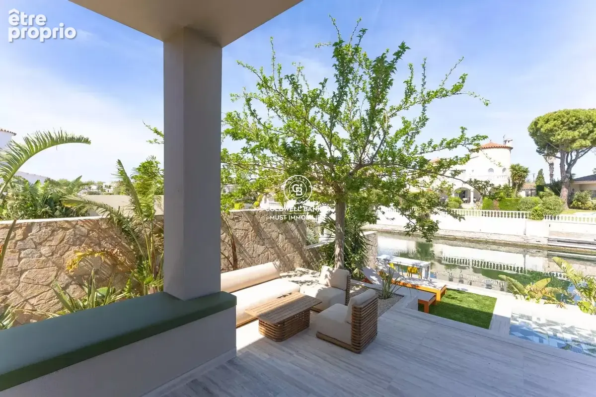 Villa contemporaine avec piscine sur le canal d'empuriabrava - photo 11