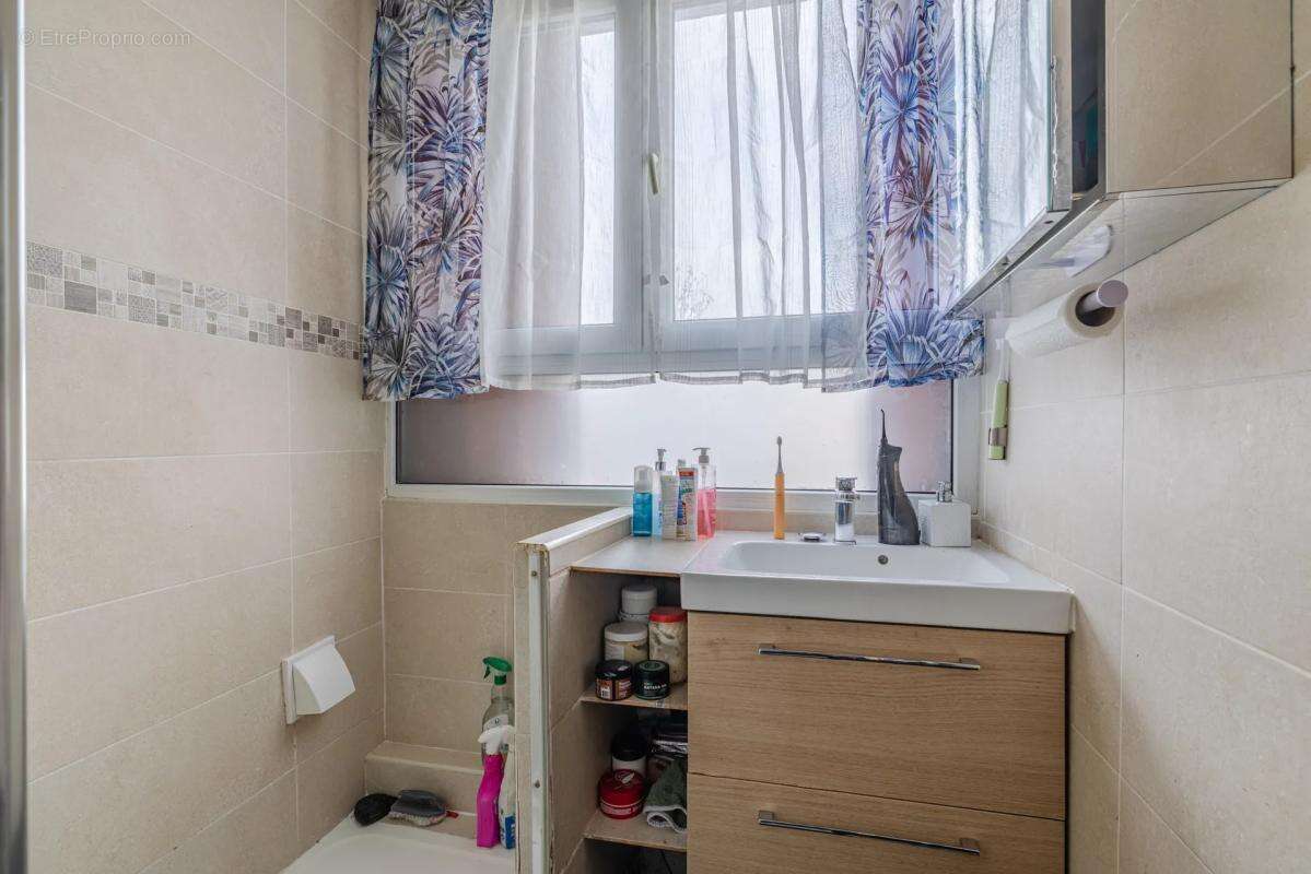 Appartement à LE BOURGET