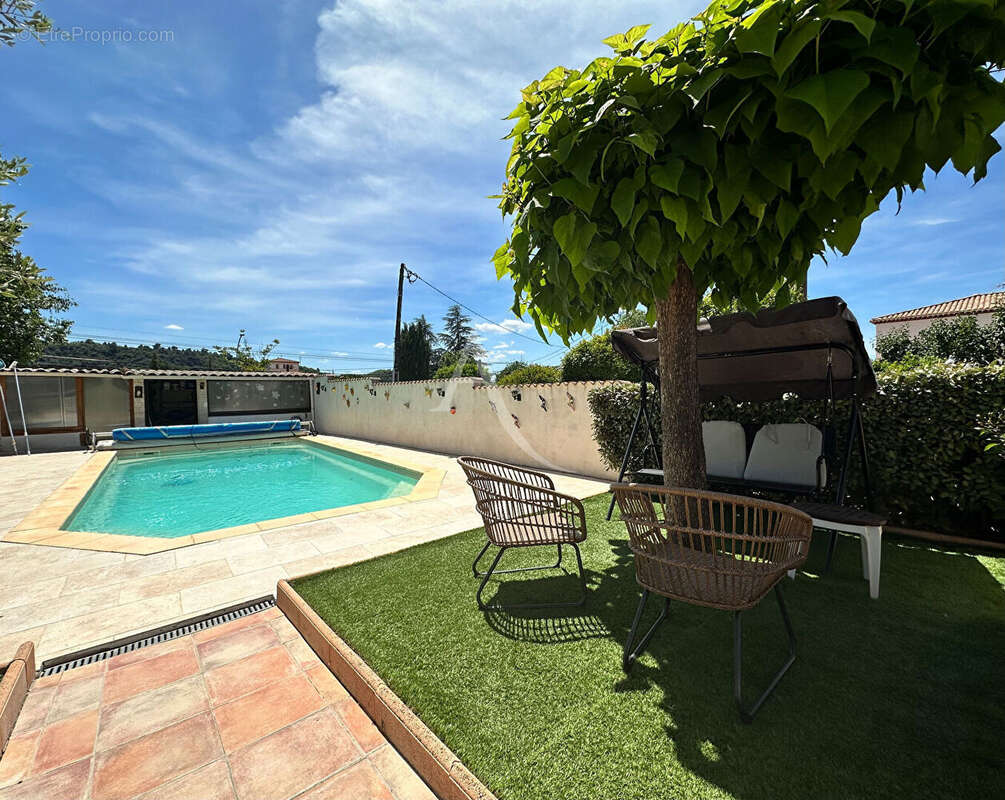 Maison à VINON-SUR-VERDON