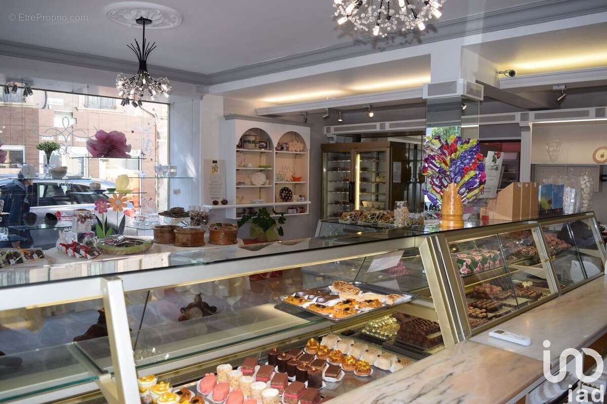 Photo 5 - Commerce à SORGUES