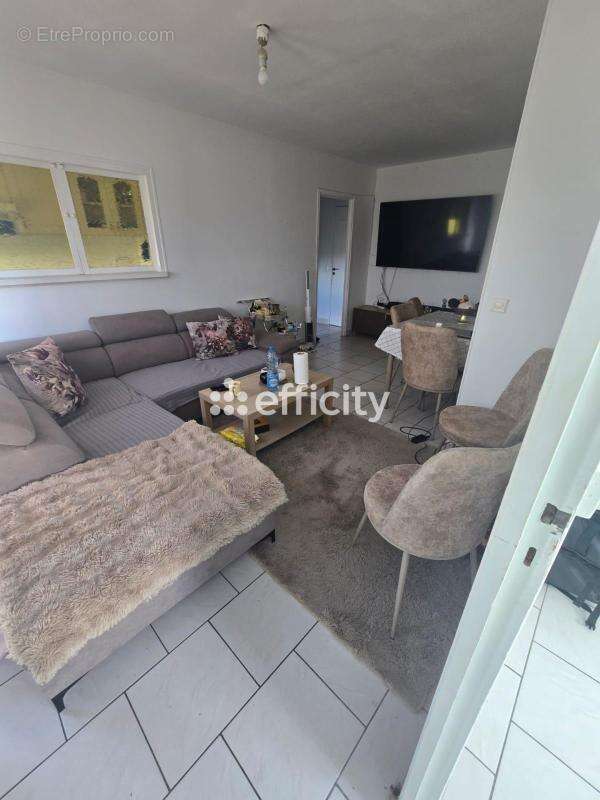 Appartement à GRIGNY