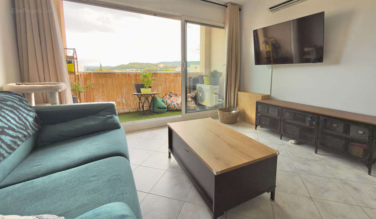 Appartement à ROGNAC