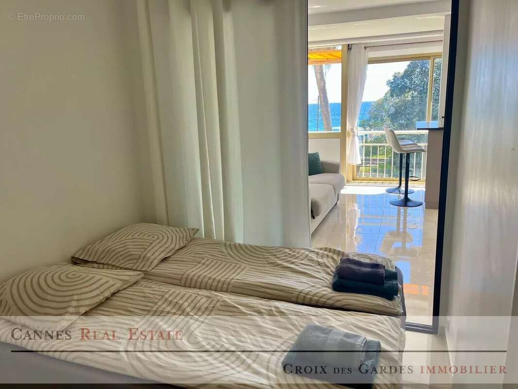 CANNES – Exceptionnel 2 pièces en première ligne mer - photo 8