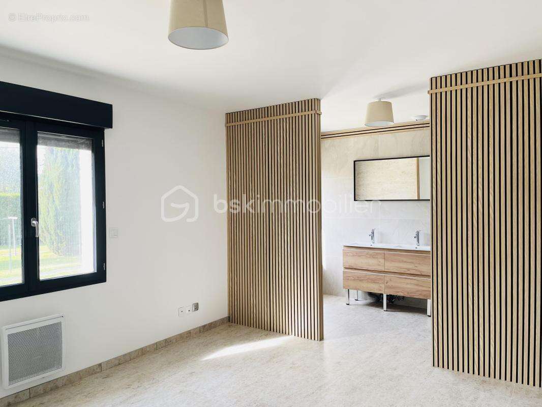 Maison à MEHUN-SUR-YEVRE