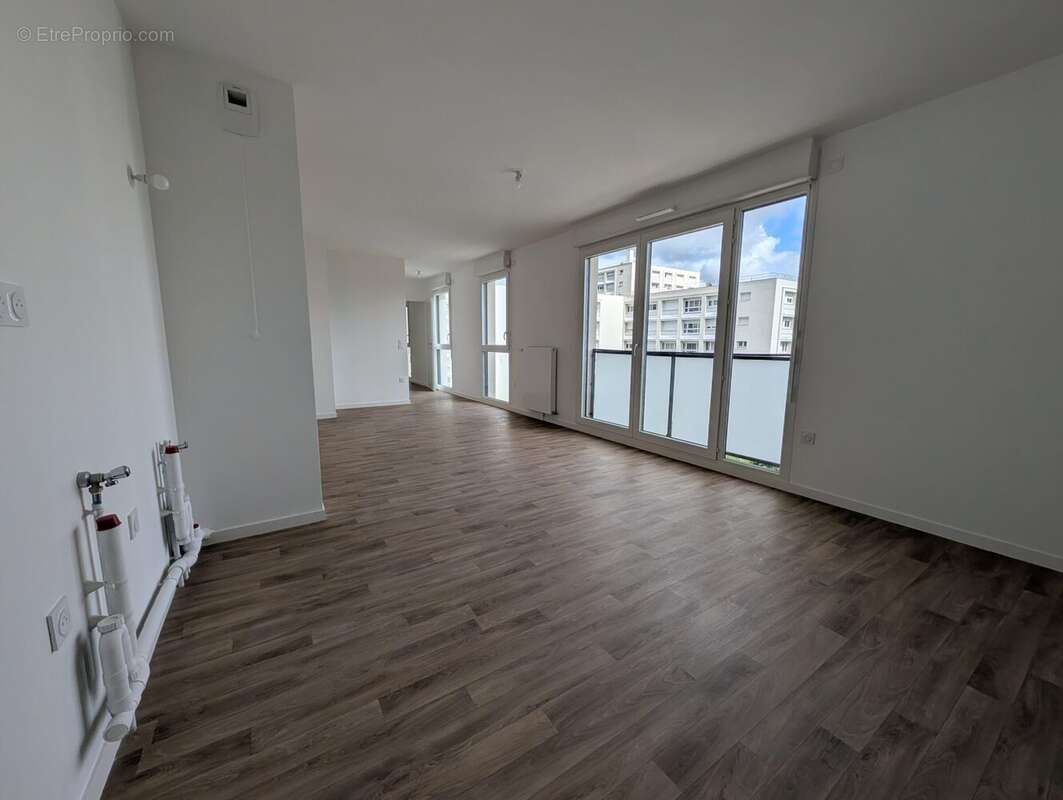 Appartement à LES CLAYES-SOUS-BOIS
