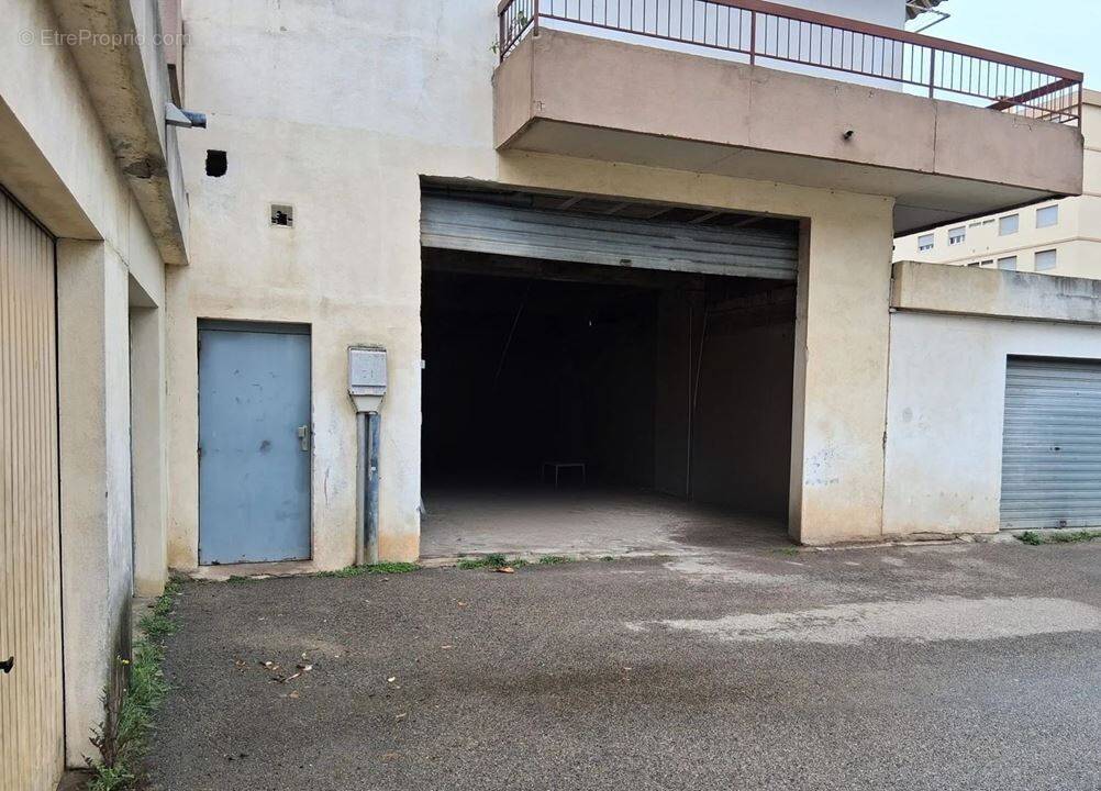 Commerce à AJACCIO
