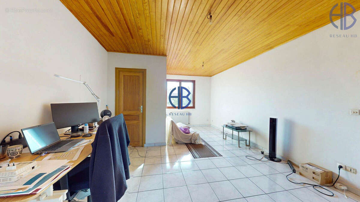Maison familiale idéale profession libérale 10 pièces 320,05 m²  Avenue Georges Clemenceau  LE BLANC-MESNIL - photo 12