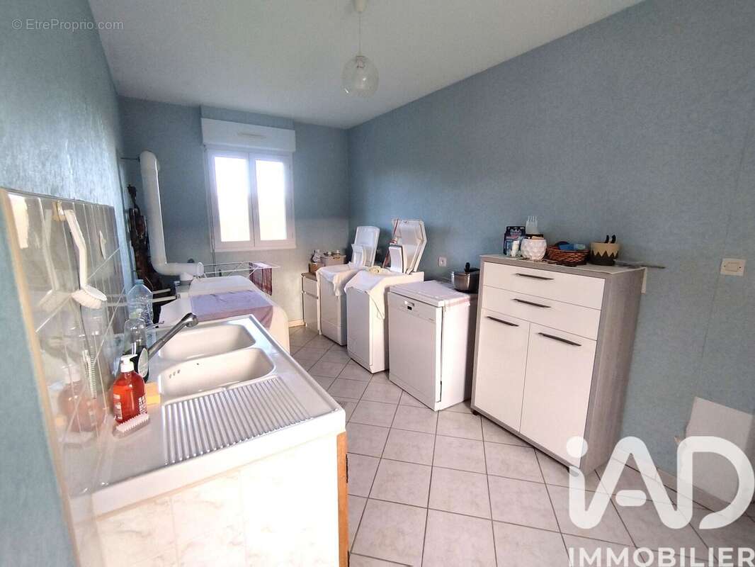Maison 142 m² à Ternay  - photo 8