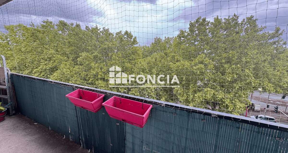 Appartement à FRESNES