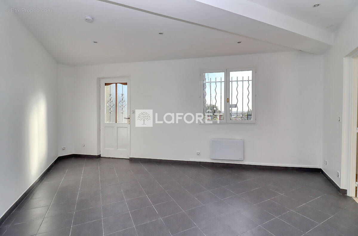 Commerce à CONFLANS-SAINTE-HONORINE