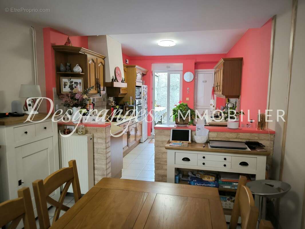 Appartement à BUSSIERE-GALANT