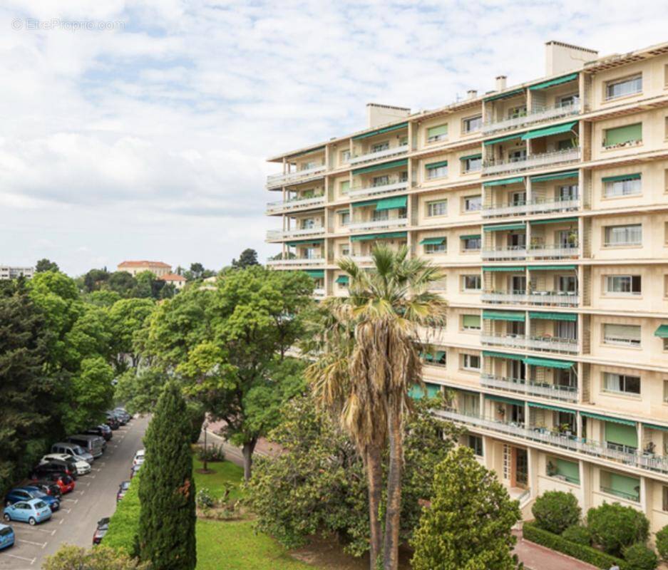 Appartement à MARSEILLE-8E