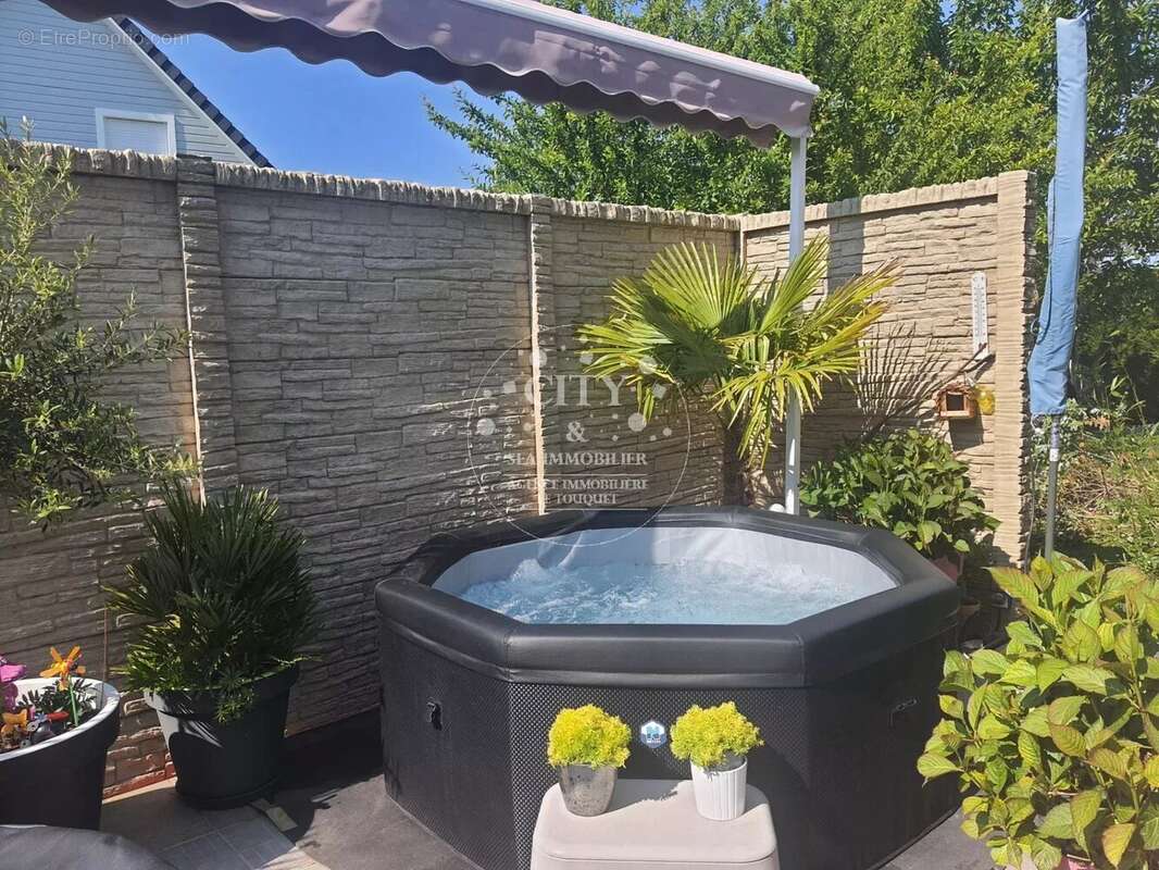 Maison à BLANGY-TRONVILLE