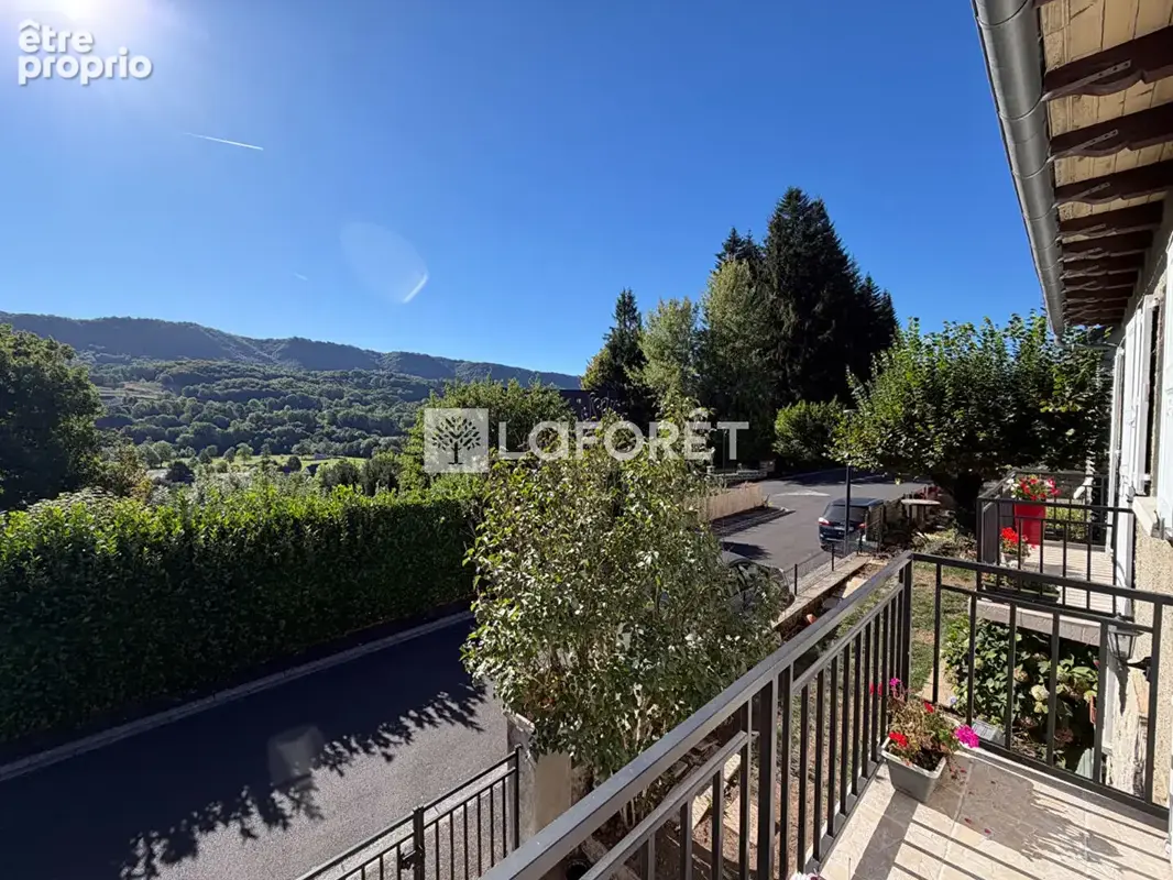 Secteur Vic Sur Cere maison 5 pièces118 m2 sur un parcelle de 340 m² - photo 7