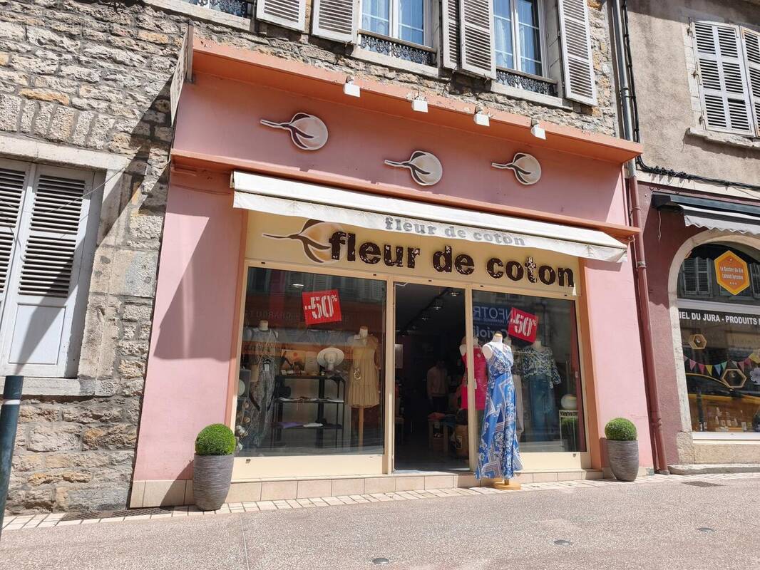 Photo 1 - Commerce à POLIGNY