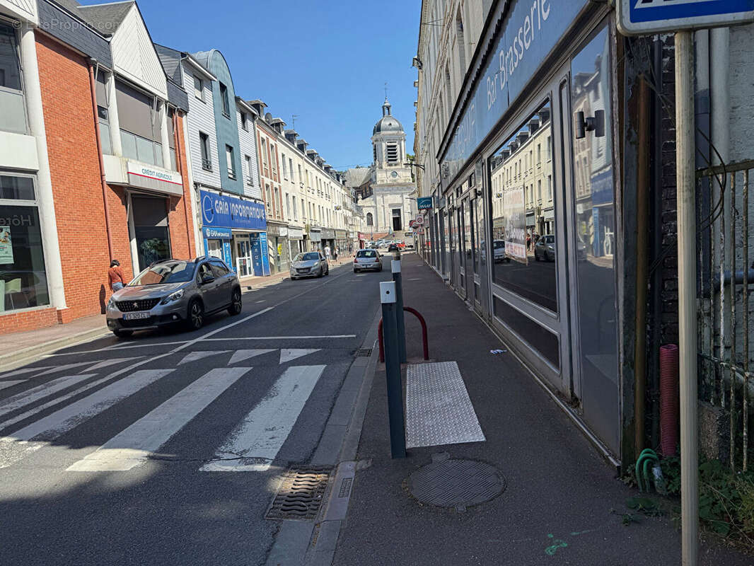 Bolbec Murs commerciaux avec local commercial a vendre - photo 2