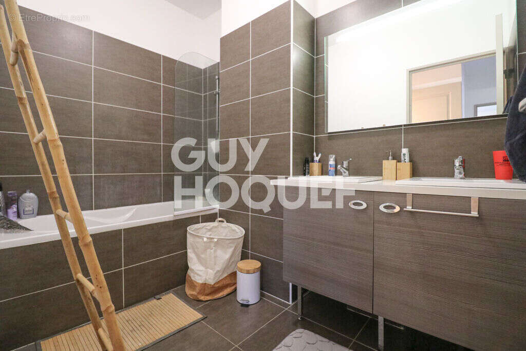 Appartement à SAINT-DENIS