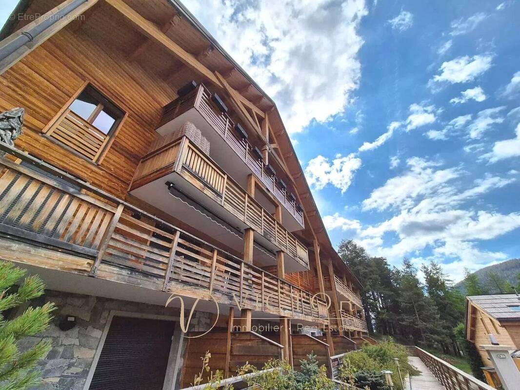 Appartement à SAINT-ETIENNE-DE-TINEE