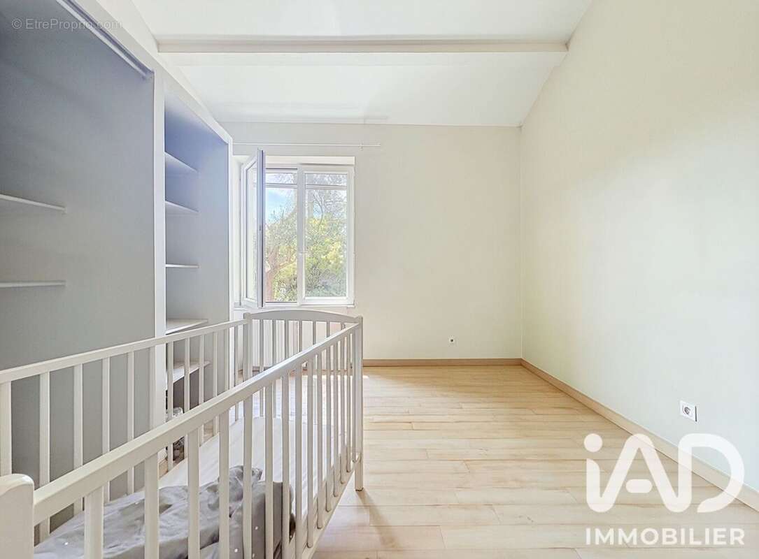 Maison 180 m² à Charron  - photo 7