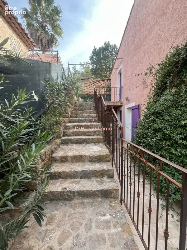 Maison 8 pièces 170 m² à vendre à Le Thoronet (83340) - photo 2