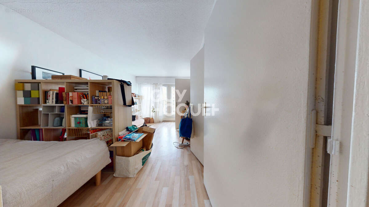 Appartement à PARIS-20E