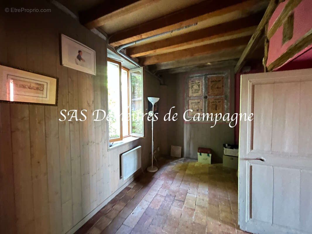 Maison à SENS-BEAUJEU