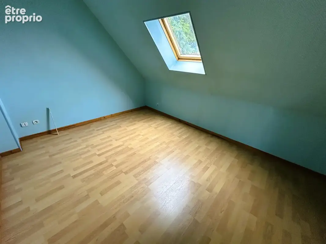 Maison familiale vovable de plain-pied 4 chambres + bureau garage beau terrain clos - photo 11