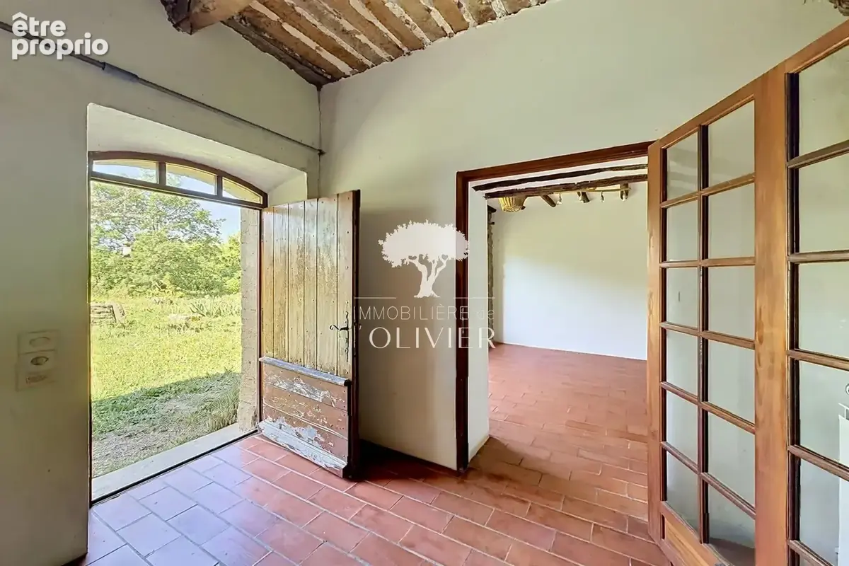 Maison 8 pièces 220 m² à vendre à Saignon (84400) - photo 7
