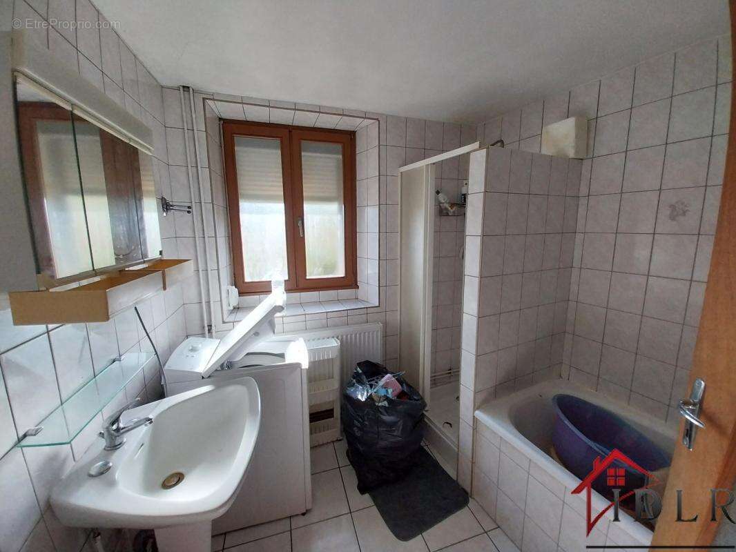 Maison à DAMBENOIT-LES-COLOMBE