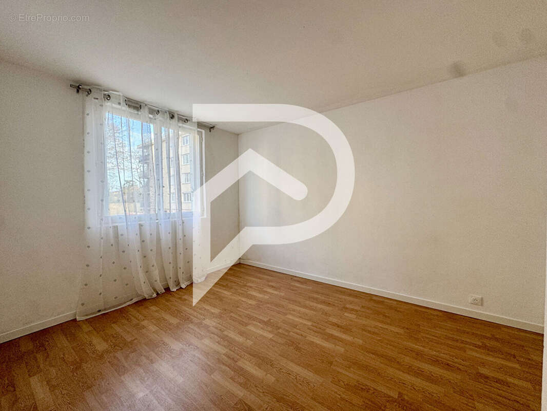 Appartement à MAURECOURT