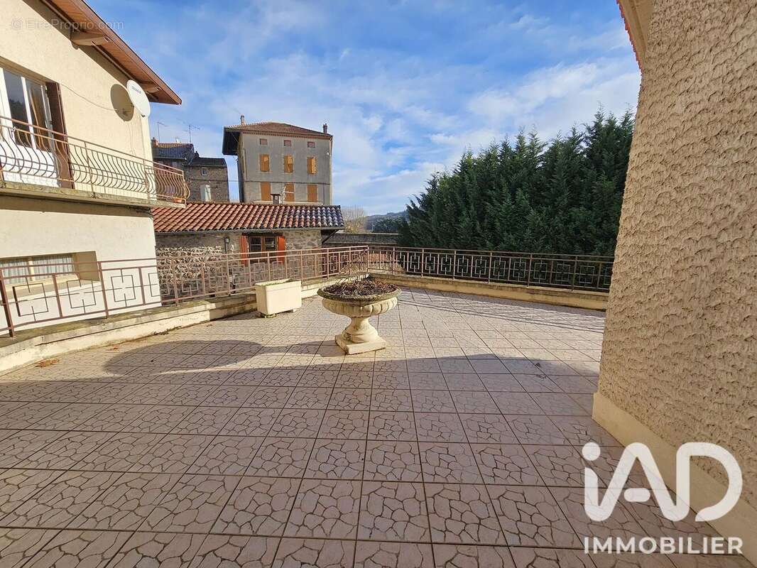 Maison 164 m² à Satillieu  - photo 4