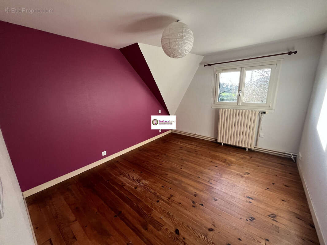 Maison à LE MELE-SUR-SARTHE