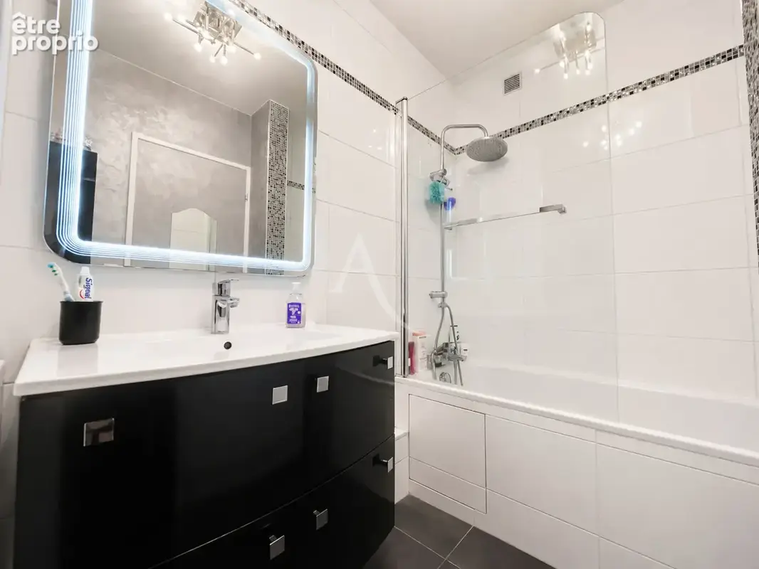 Appartement Ozoir La Ferriere 3 pièce(s) 64.9 m2 - photo 3