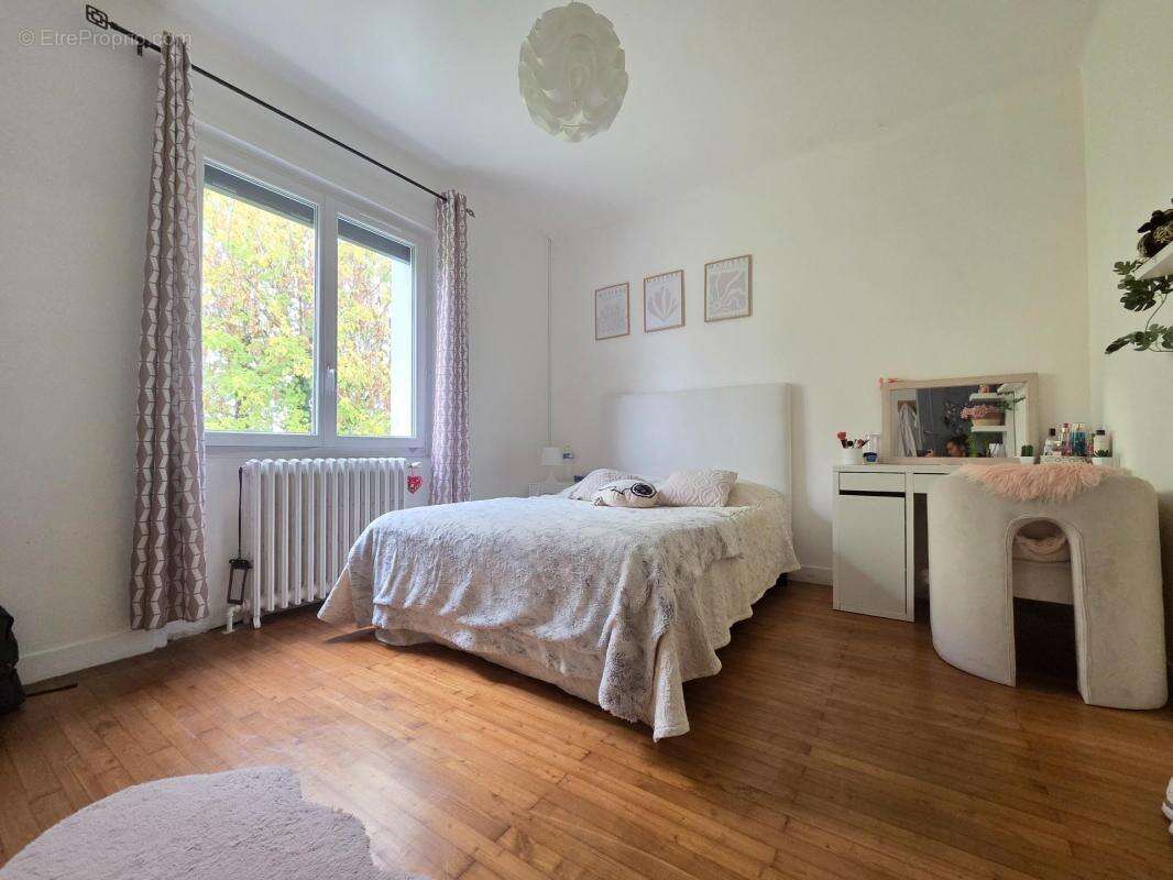 Maison à SAINT-JEAN-D&#039;ANGELY