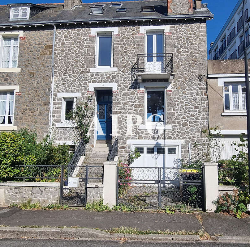 St-BRIEUC, quartier résidentiel, maison de caractère à vendre - photo 13