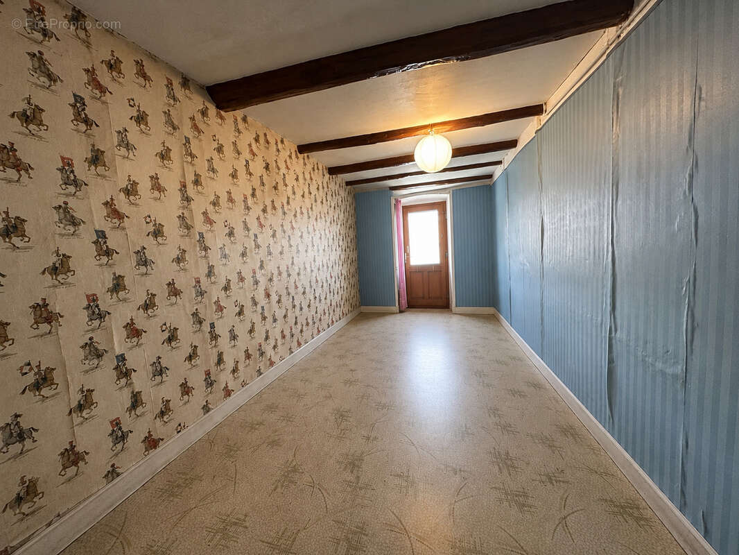 Maison de village à rénover - photo 3