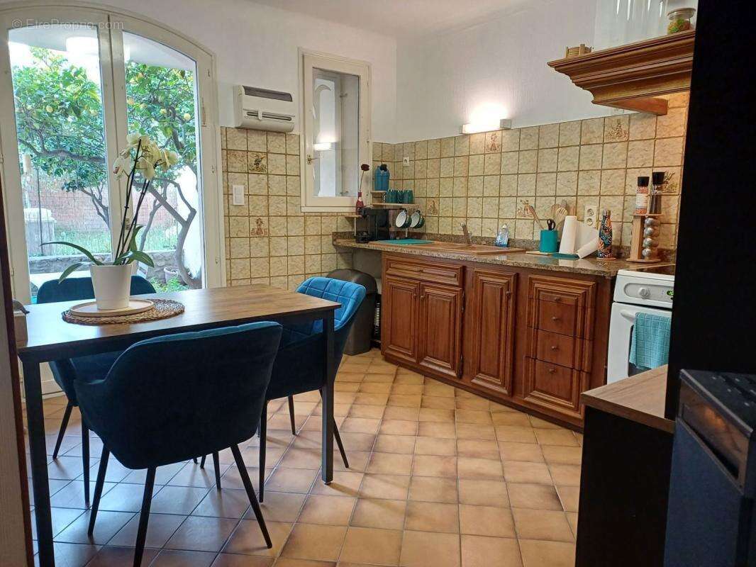 Maison à SAINT-GENIS-DES-FONTAINES