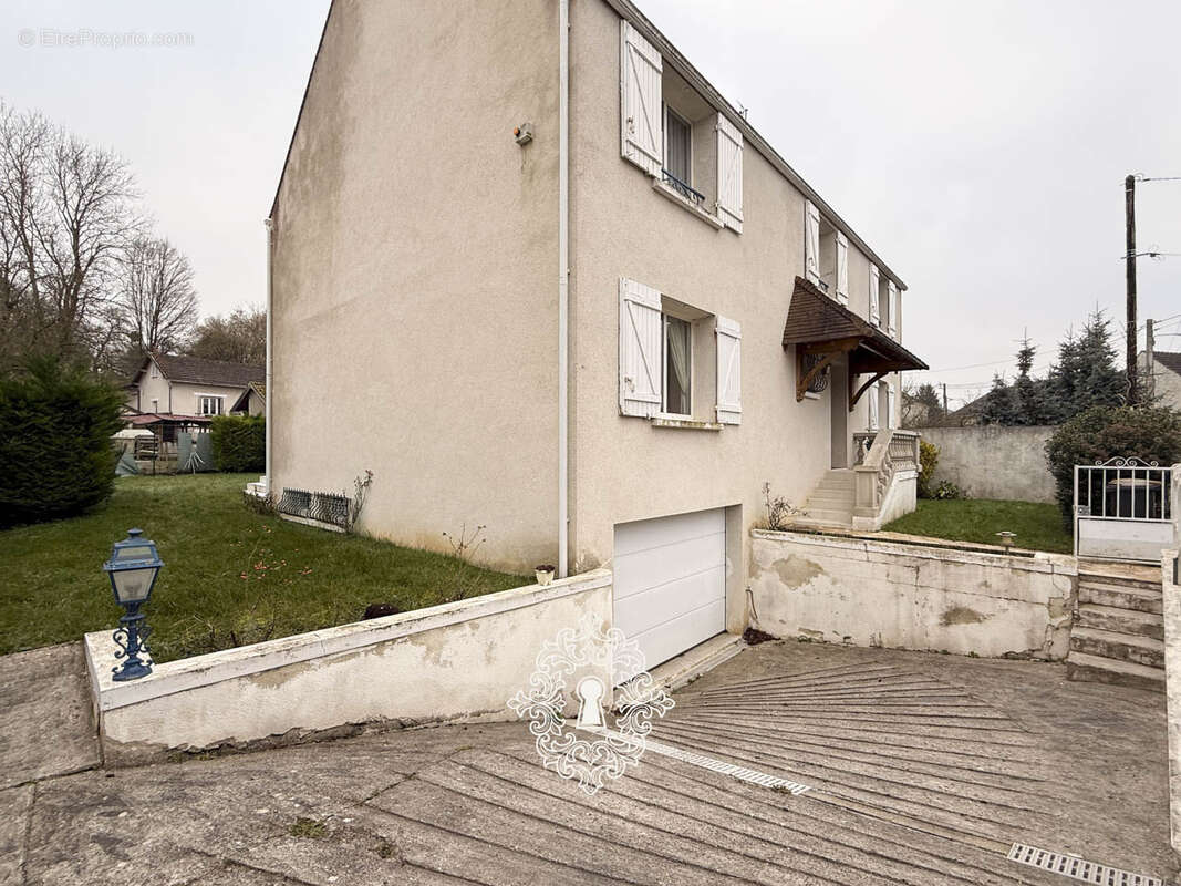 Maison à LONGUEVILLE