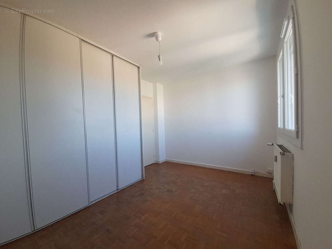 Appartement  4 pièce(s) Chateauvert - photo 8