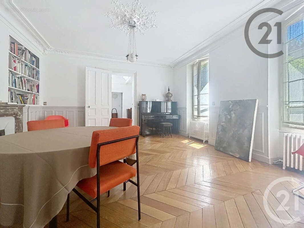 Appartement à FONTAINEBLEAU