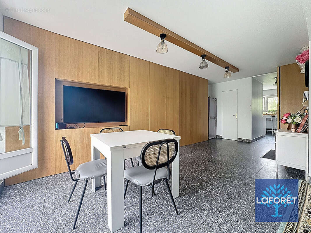 Appartement à CHILLY-MAZARIN