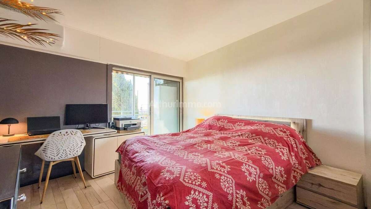 Appartement à VILLENEUVE-LOUBET