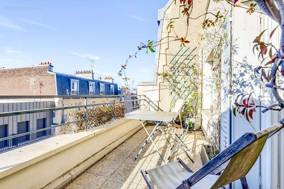 Appartement à PARIS-17E