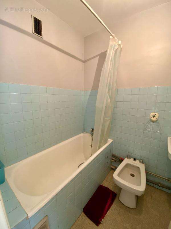 Appartement à MARSEILLE-4E