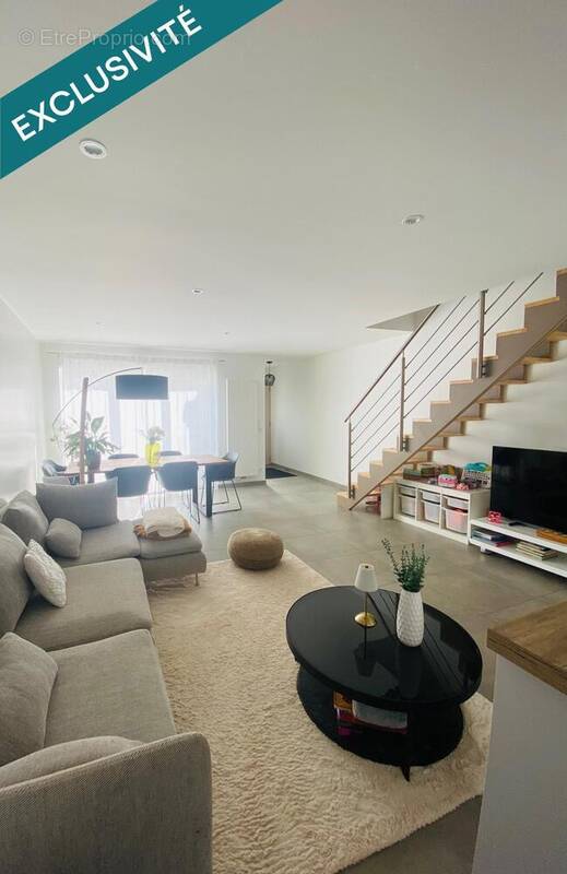 Photo 1 - Appartement à GENEUILLE