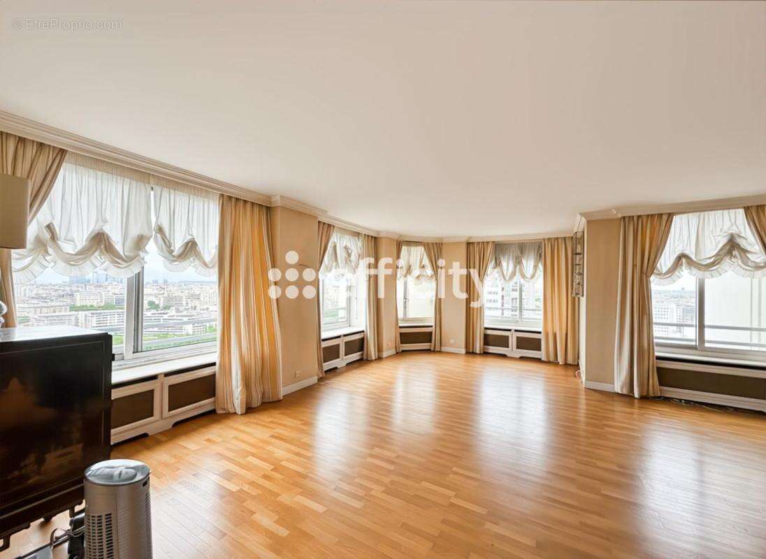 Appartement à PARIS-15E